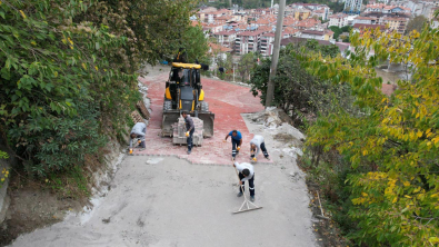 Anadolu Caddesi'nde Parke Kaplama Çalışmalarımız Devam Ediyor