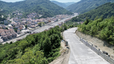 Hamza Caddesi'nde beton kaplama çalışmaları devam ediyor