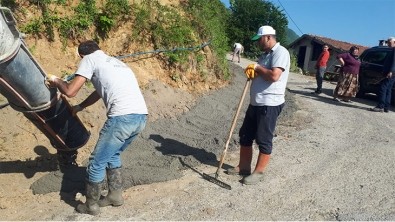 Yeni Mahalle Sıraca Semti'nde Şarampol Betonlaması Çalışması