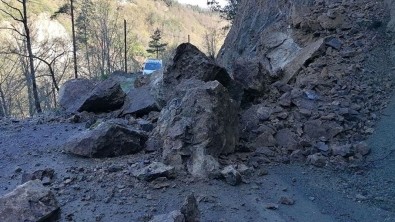 Yüksek Mahalle ve Kutluca Köyü Yolu Ulaşıma Açıldı