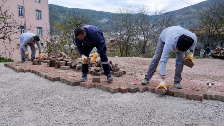 Anadolu Caddesi Parke Kaplanıyor