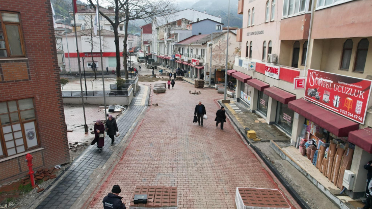 Cadde ve Sokaklarımızda Parke Kaplama Çalışmalarımız Devam Ediyor