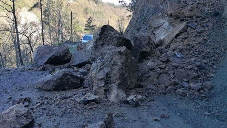 Yüksek Mahalle ve Kutluca Köyü Yolu Ulaşıma Açıldı