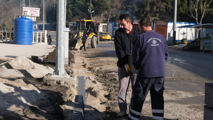 Ziya Termen Caddesi Yaya Kaldırımı Parke Kaplama Çalışmalarımız Devam Ediyor