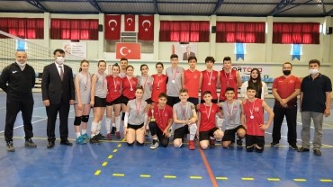 19 Mayıs Gençlik ve Spor Bayramını Törenlerle Kutluyoruz