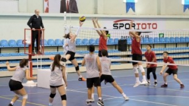 19 Mayıs Gençlik ve Spor Bayramını Törenlerle Kutluyoruz