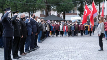 Saygı, Özlem Ve Minnetle