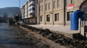 Ziya Termen Caddesi Yaya Kaldırımı Parke Kaplama Çalışmalarımız Devam Ediyor