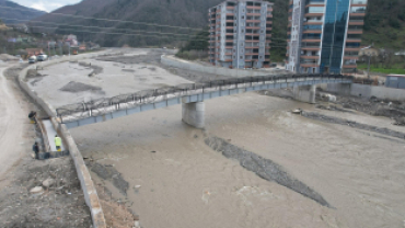 Sınarcık Köprüsünde Çalışmalar Devam Ediyor