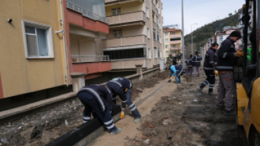 Cadde ve Sokaklarımızda Parke Kaplama Çalışmalarımız Devam Ediyor