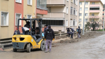 Cadde ve Sokaklarımızda Parke Kaplama Çalışmalarımız Devam Ediyor