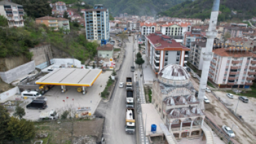 Ziya Termen Caddesi'nde Asfalt Kaplama Çalışması Devam Ediyor