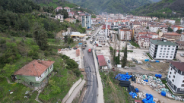 Ziya Termen Caddesi'nde Asfalt Kaplama Çalışması Devam Ediyor