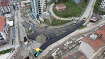 Ziya Termen Caddesi'nde Asfalt Kaplama Çalışması Devam Ediyor