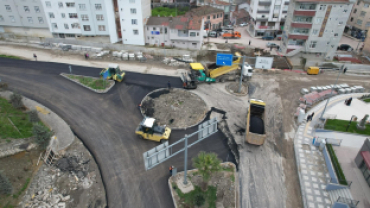 Ziya Termen Caddesi'nde Asfalt Kaplama Çalışması Devam Ediyor