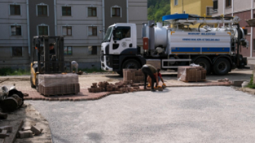 Eski Sanayi Sitesi'nde Çevre Düzenlemesi ve Parke Kaplama Çalışmaları