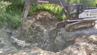 Çakmak Sokak'ta Menfez Hattı Döşeme ve Güçlendirme Çalışmaları Devam Ediyor