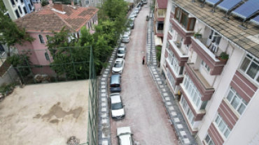 Ziya Çınar Caddesi'nde Parke Kaplama Çalışmaları Devam Ediyor