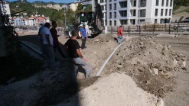 Bozkurt Caddesi'nde Parke Kaplama Çalışmalarımız Devam Ediyor