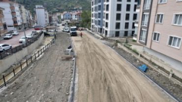 Yüksel Caddesi Yolunda Parke Kaplama Çalışmalarına Başlandı