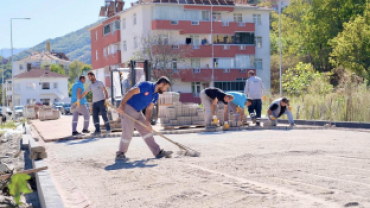 Fatih Caddesi Parke Kaplanıyor