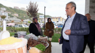 Belediye Başkanımız Pazar Yerini Ziyaret Ettiler