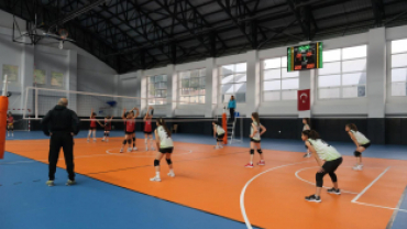 Bozkurt Kapalı Spor Salonumuzda İlk Resmi Müsabaka Oynandı