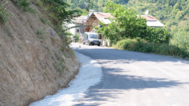 Şen Mahalle Yolunda Şarampol Betonlama Çalışması Devam Ediyor