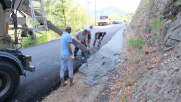 Şen Mahalle Yolunda Şarampol Betonlama Çalışması Devam Ediyor