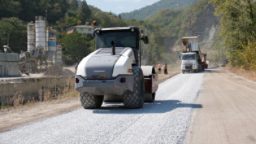 Ezine Caddesi Eski Taş Ocağı Mevki 550 M Satih Asfalt Kaplandı