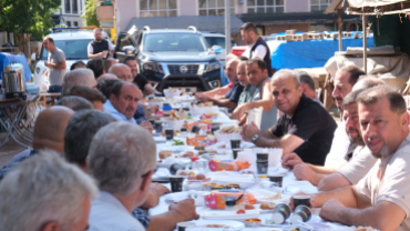 Ahşap Sanayi Sitesi’nde Değerli Esnaflarımızla Kahvaltı Programında Bir Araya Geldik