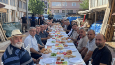 Ahşap Sanayi Sitesi’nde Değerli Esnaflarımızla Kahvaltı Programında Bir Araya Geldik