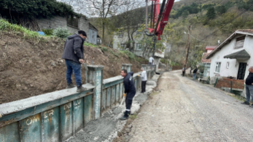 Yeni Mahalle Mimir Semtinde Perde Duvar Yapımı Devam Ediyor