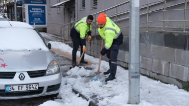 Cadde ve Sokaklarımızda Kar Küreme Çalışmaları