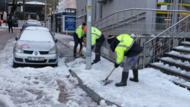 Cadde ve Sokaklarımızda Kar Küreme Çalışmaları