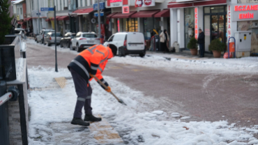 Cadde ve Sokaklarımızda Kar Küreme Çalışmaları