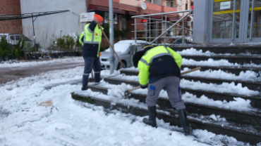 Cadde ve Sokaklarımızda Kar Küreme Çalışmaları