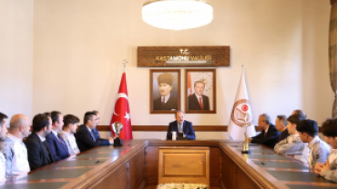 Kastamonu Valimiz Sn Meftun Dallı Şampiyonları Davet Etti