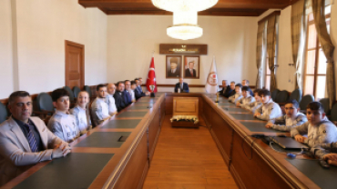 Kastamonu Valimiz Sn Meftun Dallı Şampiyonları Davet Etti