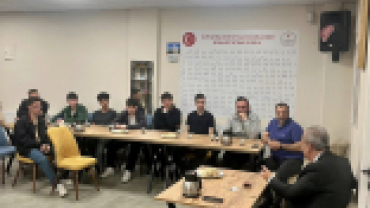 Belediye Başkanımız Gençlerle Bir Araya Geldi