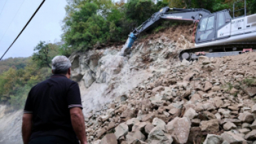 Şen Mahalle Yolu Sıcak Asfalt Kaplama