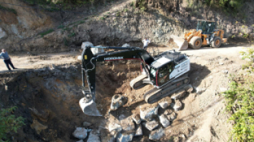 Şen Mahalle Yolu Sıcak Asfalt Kaplama