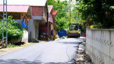 Şen Mahalle Yolu Sıcak Asfalt Kaplama