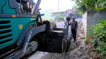 Şen Mahalle Yolu Sıcak Asfalt Kaplama