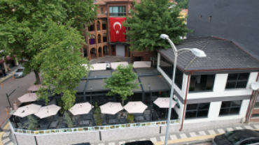 Belediye Çınar Kafe ve Çevre Düzenleme Projesi